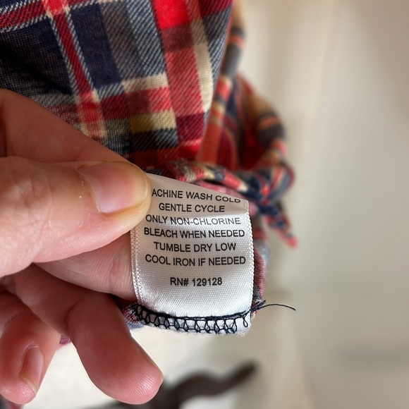 EUC A Collection Plaid Sleeveless Plaid Shirt Size Medium - Picture 7 of 7